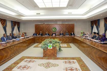 Ancienne photo de réunion hebdomadaire du gouvernement